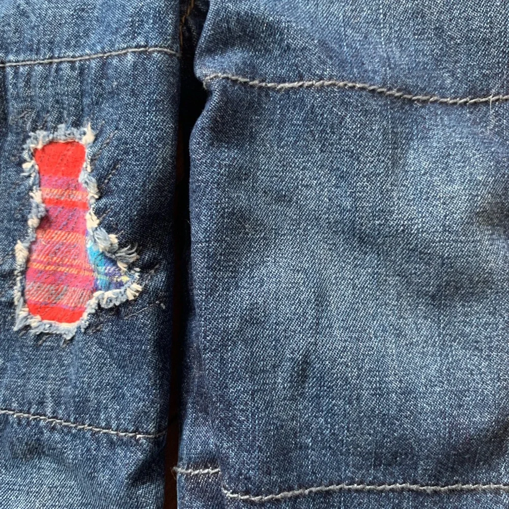 Oshkosh B’gosh Vestbak denim flannel red overalls, size 12 months